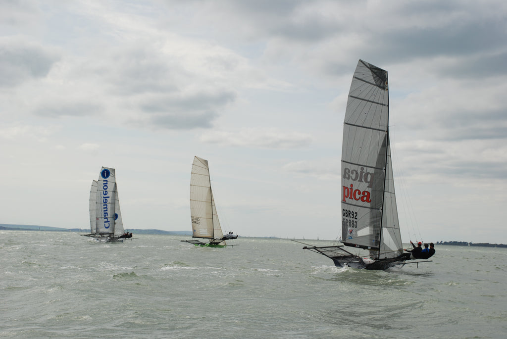 TeamO sponsorise la série britannique de skiffs de 18 pieds 